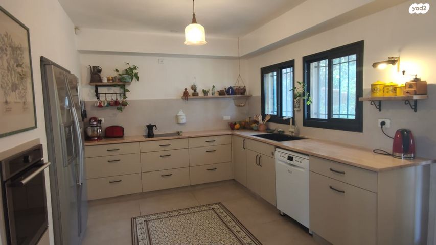 דירת גן, פלח הרימון, גבעת יערים