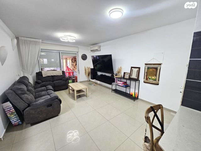 דירת גן, גבעת רם, כרמיאל