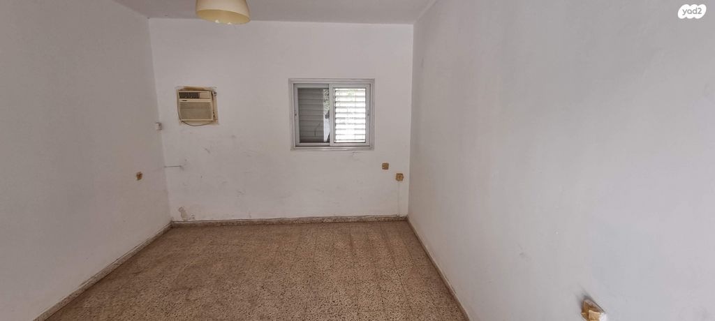 מגרשים, הרצליה