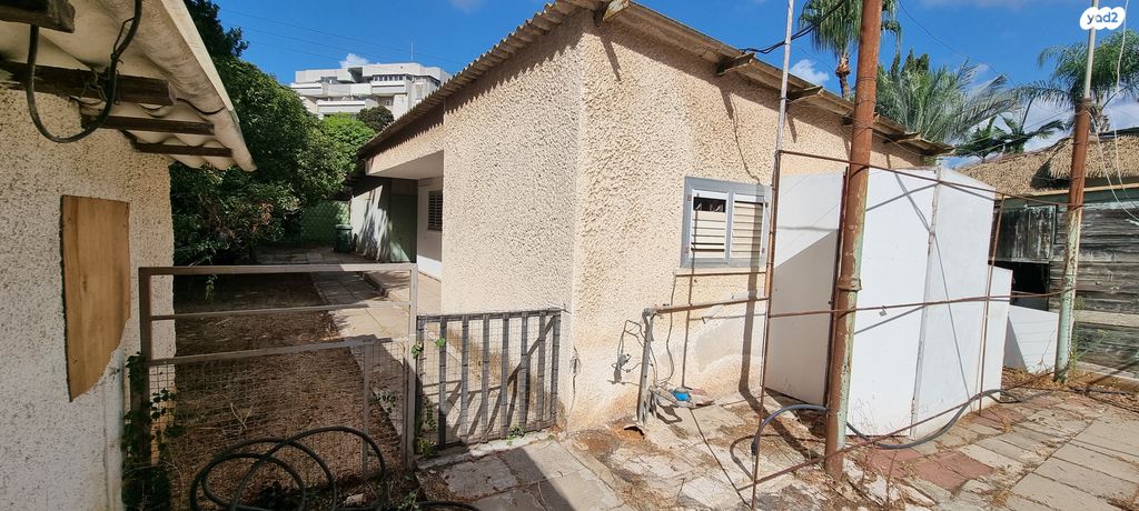 דו משפחתי, נווה עמל, הרצליה