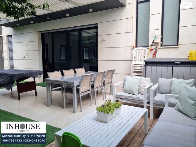 דו משפחתי, תל מונד