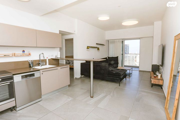 דירה, דרך מנחם בגין 144, מונטיפיורי, הרכבת, תל אביב יפו