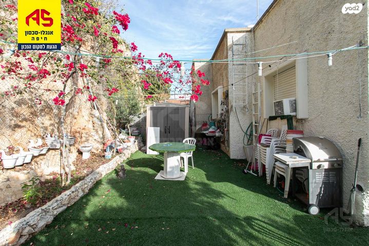 דו משפחתי, אסתר רבין, הוד הכרמל, דניה, חיפה