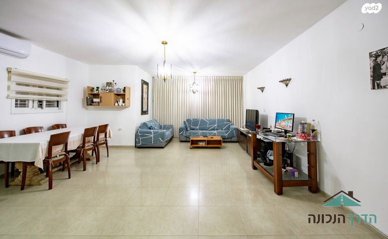 דירה, יהודה לייב פינסקר, ראשון לציון