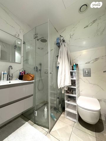 דירה, ניסים אלוני, צמרות איילון, פארק צמרת, תל אביב יפו