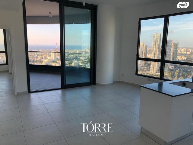 דירה, דרך מנחם בגין 158, מונטיפיורי, הרכבת, תל אביב יפו