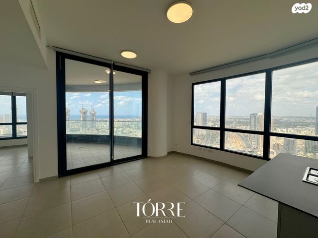 דרך מנחם בגין 158