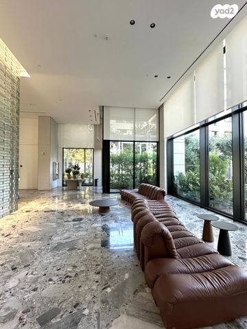 דירה, ניסים אלוני, צמרות איילון, פארק צמרת, תל אביב יפו