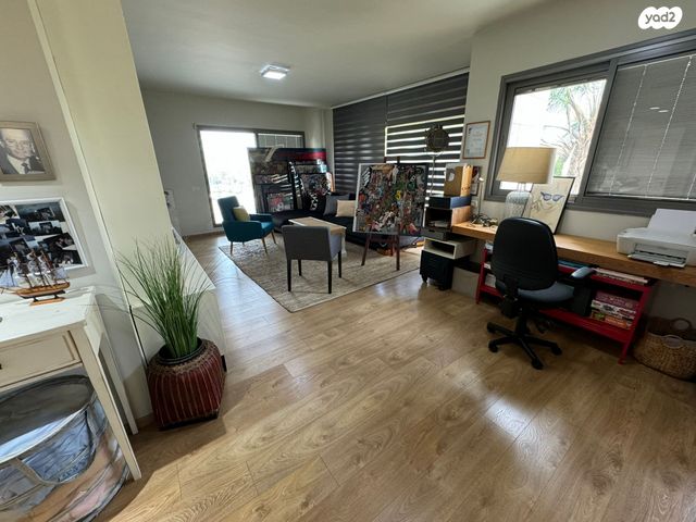 דירת גן, הרצליה