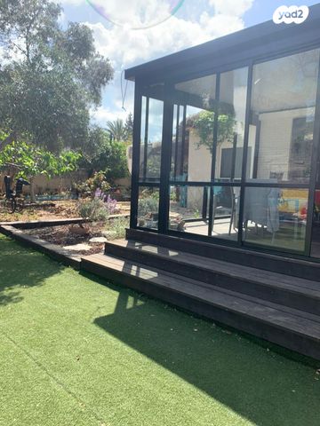 דו משפחתי, מ"ג, שאר העיר, קדימה צורן