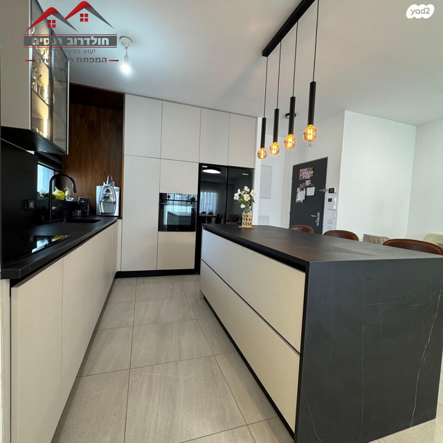 דירה, מבצע ליטני 10, קרית מלאכי