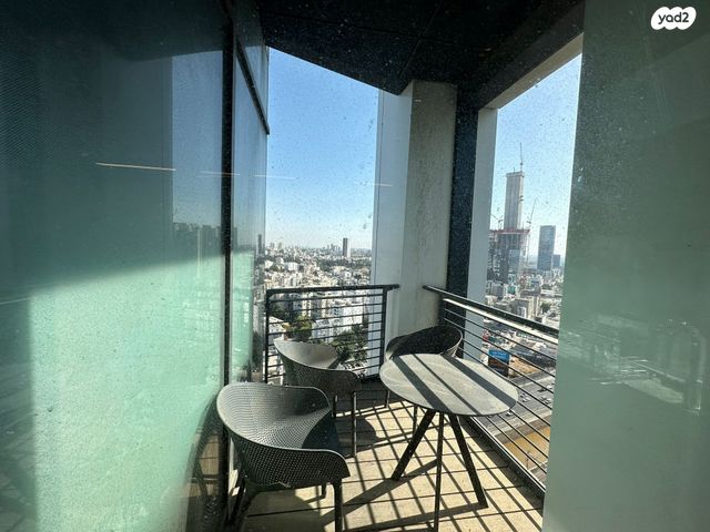 משרדים, דרך מנחם בגין 156, תל אביב יפו