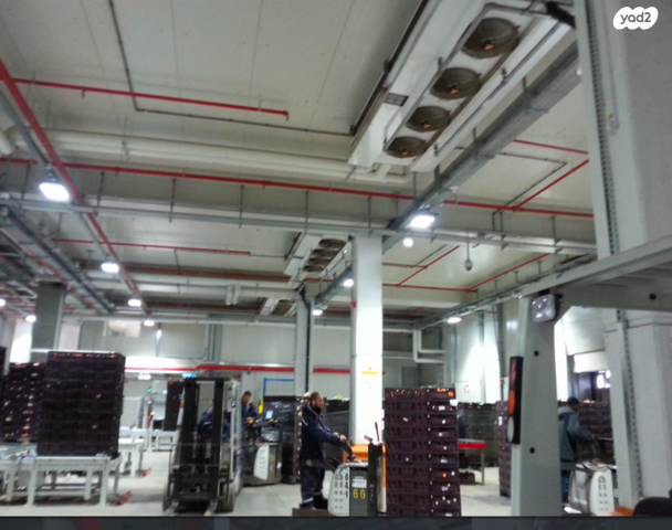 מחסנים, קרית אתא