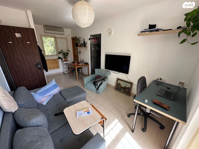 דירה, שמעון בר גיורא, שכונה ד', באר שבע