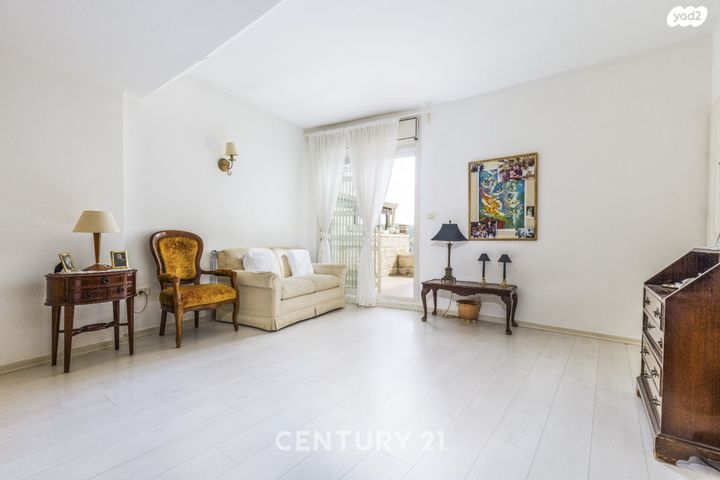 דירה, אל סלוודור, גבעת משואה, ירושלים