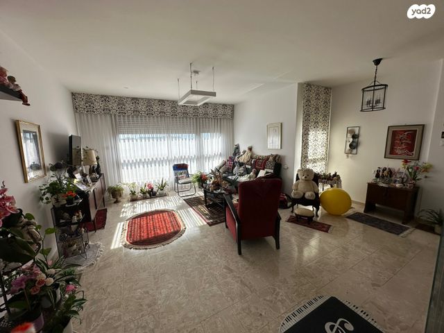 דירה, שדרות הנשיא, מרכז הכרמל, חיפה