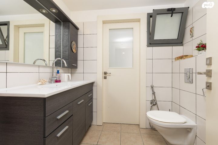 דירה, חזקיהו המלך, קטמון הישנה, ירושלים