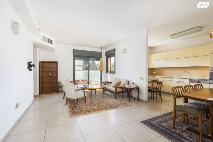 דירה, חזקיהו המלך, קטמון הישנה, ירושלים