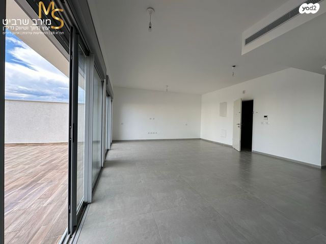 דירת גן, גבעת זמר, חיפה