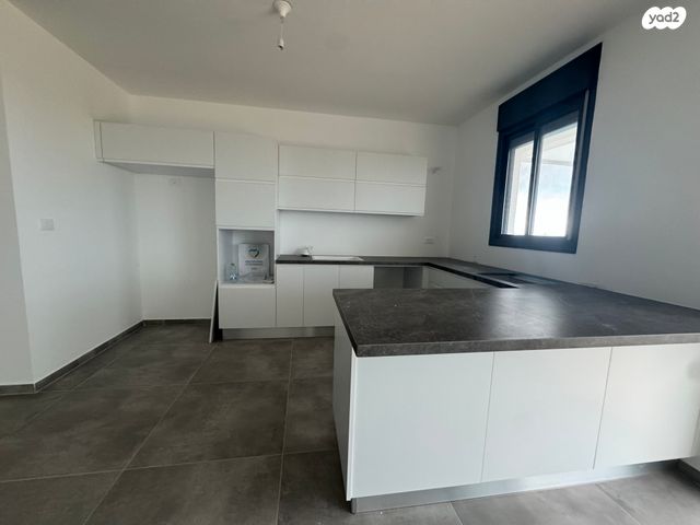 דירה, אור ים, אור עקיבא