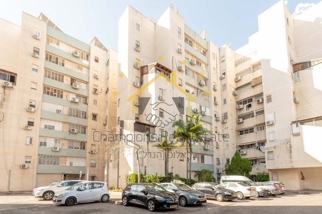 דירה, הרב יעקב רקח, נאות גנים, נתניה