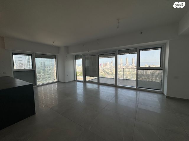 דירה, אריאל שרון, סיטי, גבעתיים