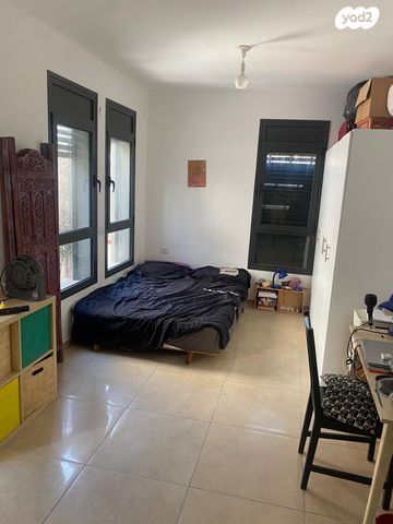 דירת גן, צהלון, שיכוני חסכון, תל אביב יפו