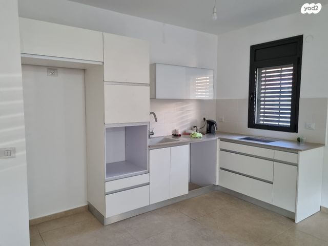 דירת גן, צהלון, שיכוני חסכון, תל אביב יפו