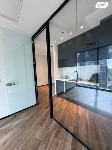 משרדים, בורסה, רמת גן