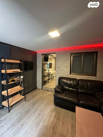 דירה, חנה סנש 17, מוצקין הותיקה, קרית מוצקין