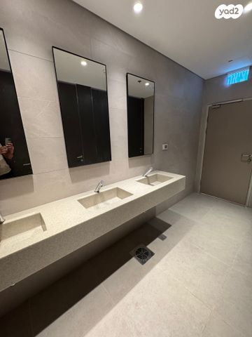 משרדים, הוד השרון