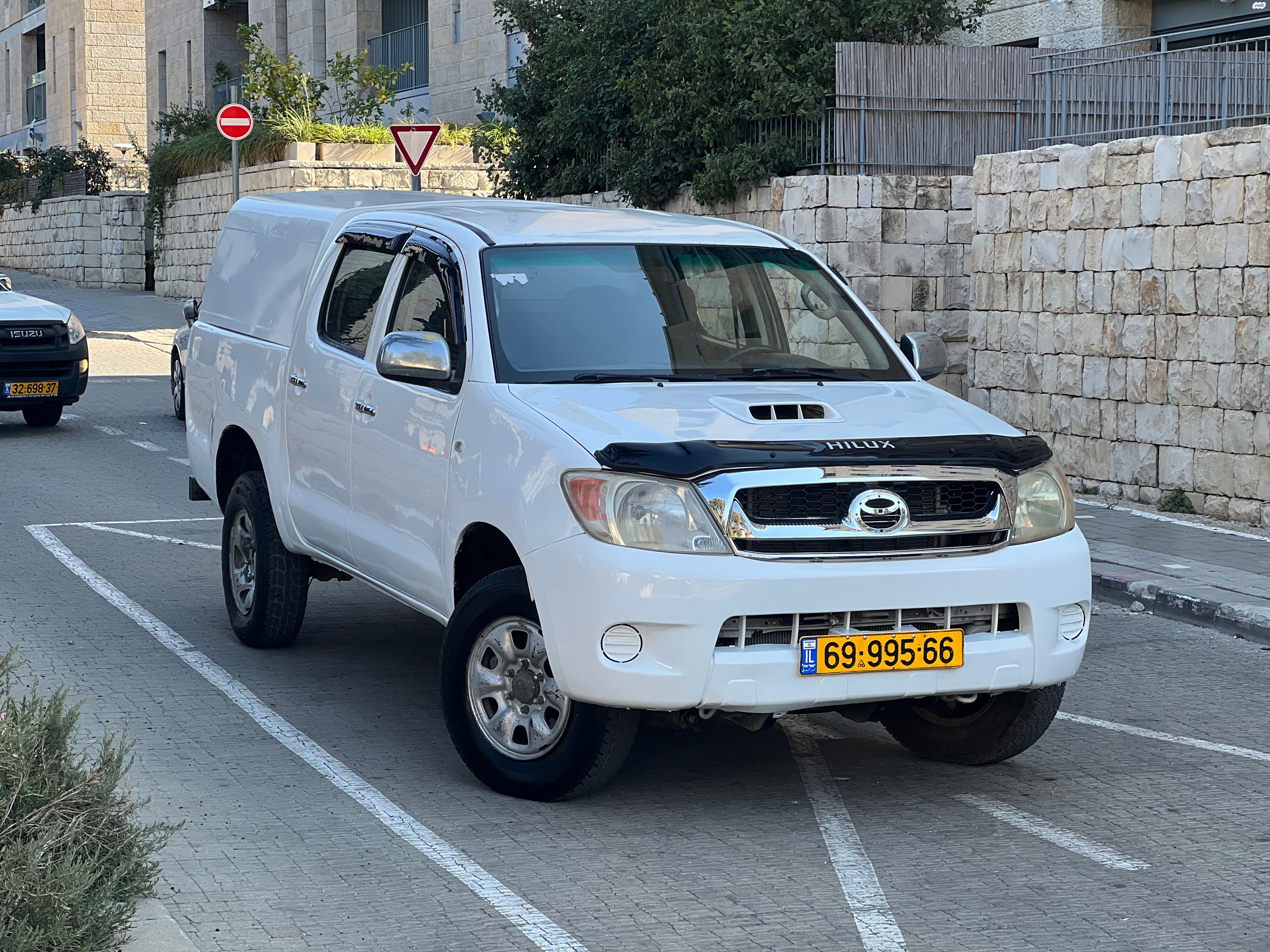 מודעת רכב טויוטה היילקס ויגו