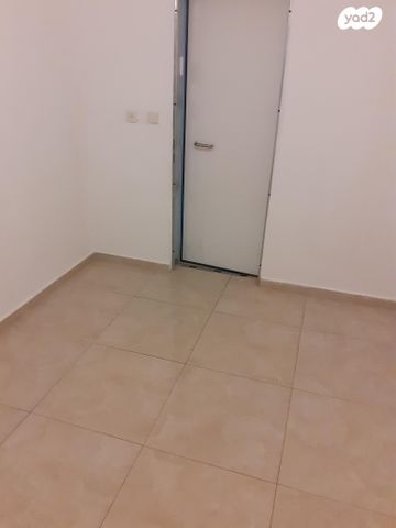 דירת גן, אברהם שטרן 53, קרית היובל, ירושלים