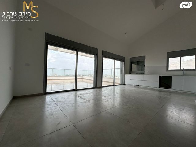 גג/ פנטהאוז, גבעת זמר, חיפה