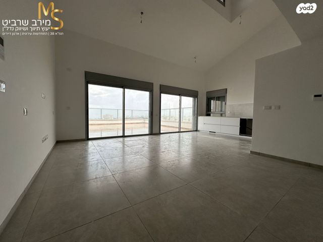 גג/ פנטהאוז, גבעת זמר, חיפה