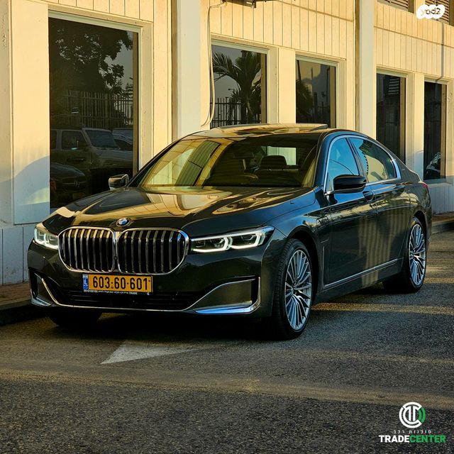 מודעת רכב ב מ וו סדרה 7