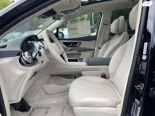 מרצדס-בנץ EQS SUV