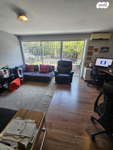 בית פרטי/ קוטג', אליהו מפרארה, שיכון דן, נווה דן, תל אביב יפו