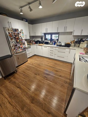 בית פרטי/ קוטג', אליהו מפרארה, שיכון דן, נווה דן, תל אביב יפו