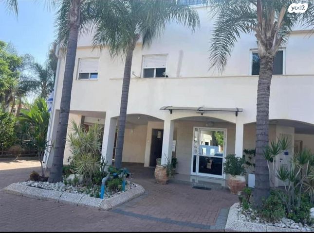 דירה, נחלת עדה, הרצליה