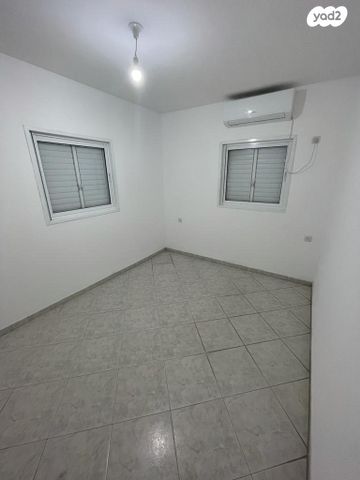 דירה, קידוש השם, רמב"ם, ראשון לציון