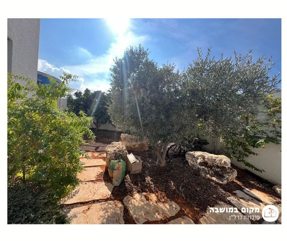 דו משפחתי, בנימינה גבעת עדה