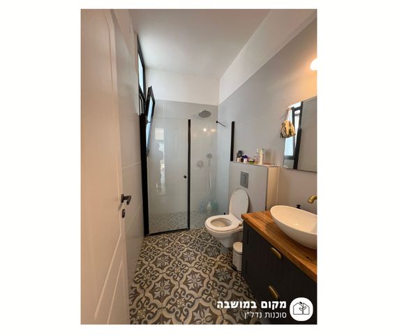 דו משפחתי, בנימינה גבעת עדה