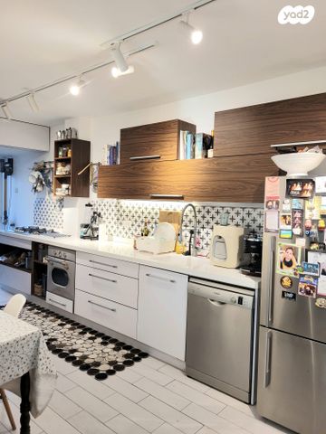 דירת גן, הנשר, לב הפארק, רעננה