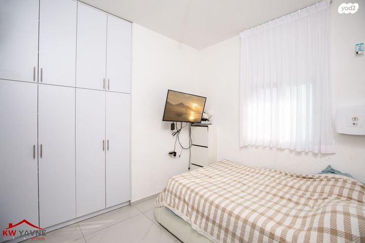 גג/ פנטהאוז, הדרור, נאות בן גוריון, יבנה