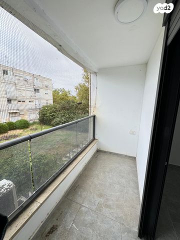 דירה, שדרות ורבורג 25, קרית חיים מערבית, חיפה