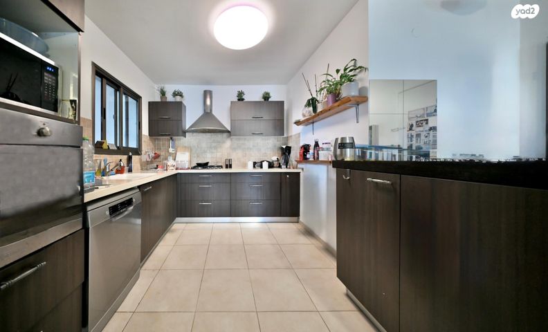 דירה, האימהות, סביוני נצר סירני, נס ציונה