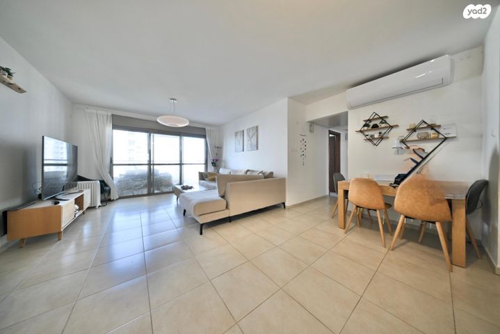 דירה, האימהות, סביוני נצר סירני, נס ציונה