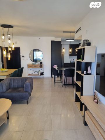 דירה, החילות 12, נרקיסים, ראשון לציון