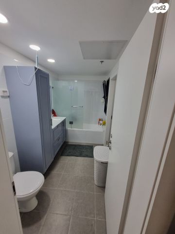 דירה, החילות 12, נרקיסים, ראשון לציון